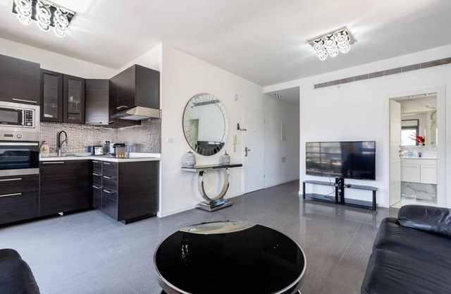 Hakovshim Miroir in Tel Aviv-Yafo