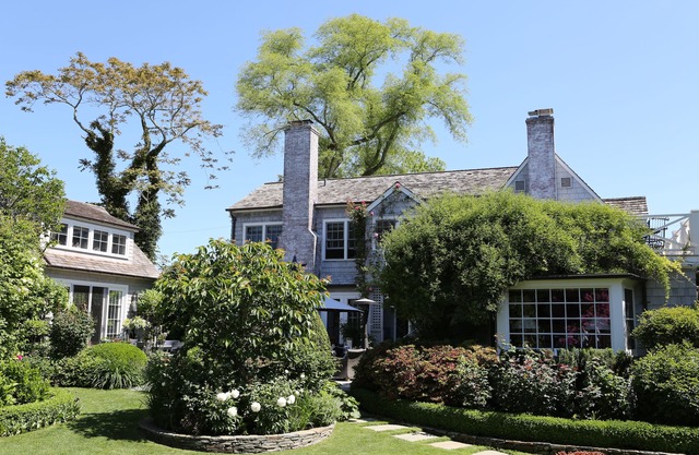 Hamptons Mecox Bay neighborhood located in Water Mill/Bridgehampton