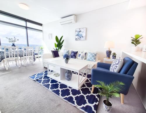 Hamptons Style 2BR & kid room w view in Olympic Park