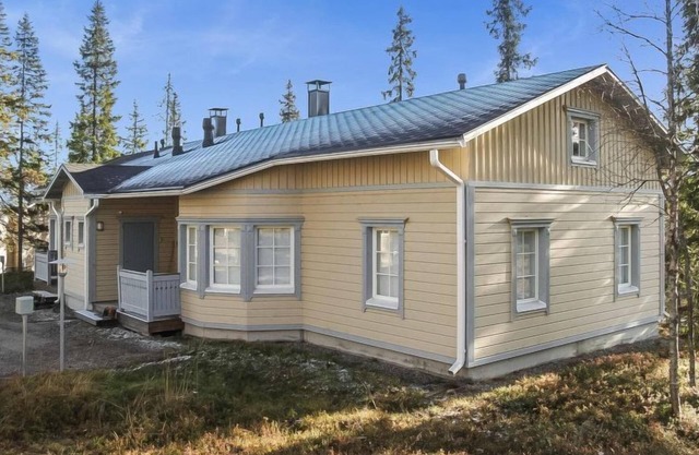 Hankipolku 4c by Interhome