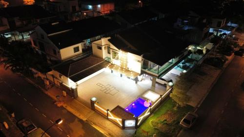 HappinezzMo Homestay
