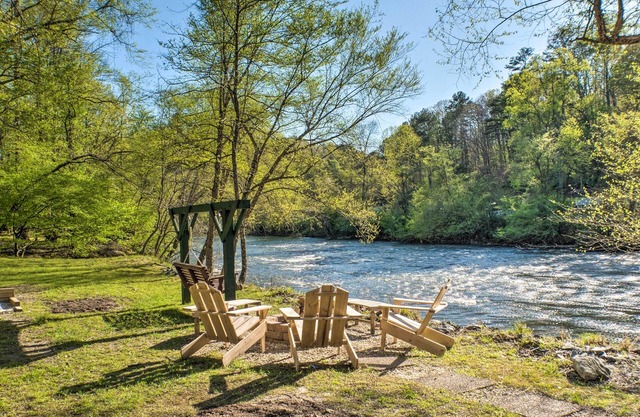 'Happy Jack's Cabin' on River w/Deck & Game Room!