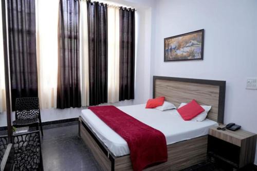 Happy Stay -Near Nizamuddin Gate No-4