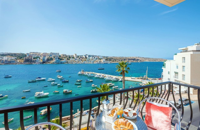 Harbour Lights is an apartments located on the Promenade.