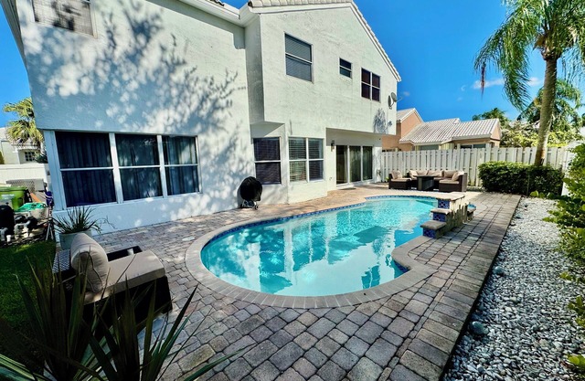 Hard Rock Hangout-Pool-4 Bdrms-3 Bath for up to 10