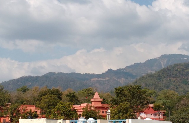 HariHar Niwas- Studio Apartment, near Gangaji