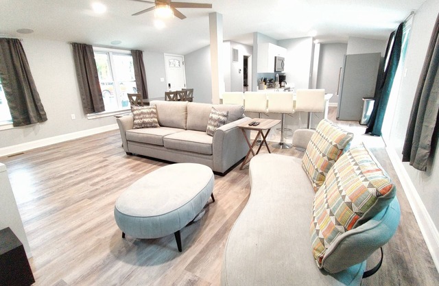 Harpers Ferry Mountain Creekside Getaway - 3 Bedrooms 6 Beds