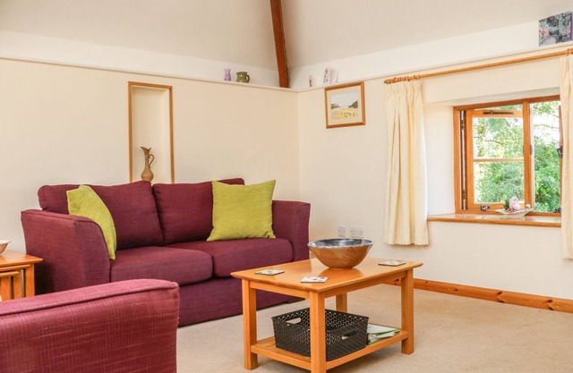 HARTLAND VIEW, character holiday cottage in Great Torrington