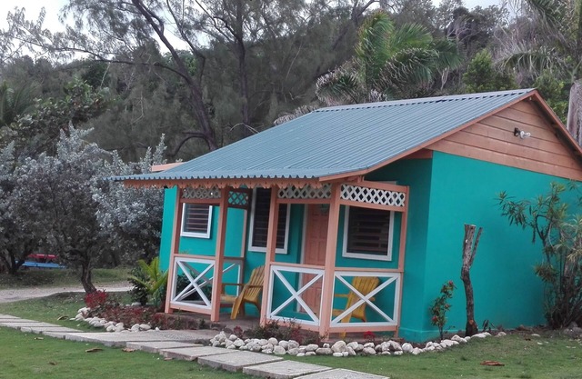 Hassle Free Getaway Beach Front Property, family friendly