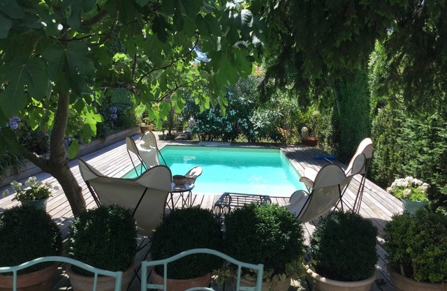 Haven of peace in Bordeaux - Ideal for families or couples - swimming pool, calm & comfort!
