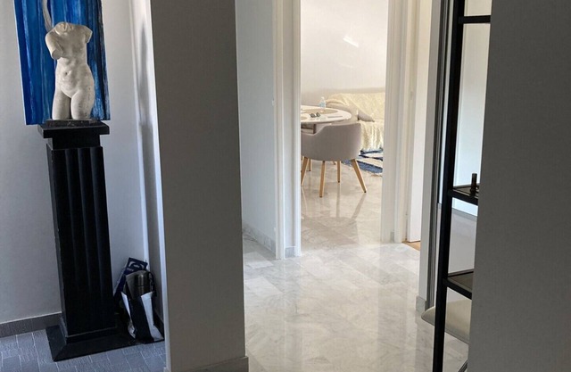 Haven of peace, near town center, on the heights of Cannes