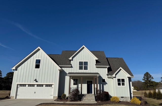 Haven On Old Bunn 3 BR/2.5 BA Home with Pond Access only 20 minutes from Raleigh