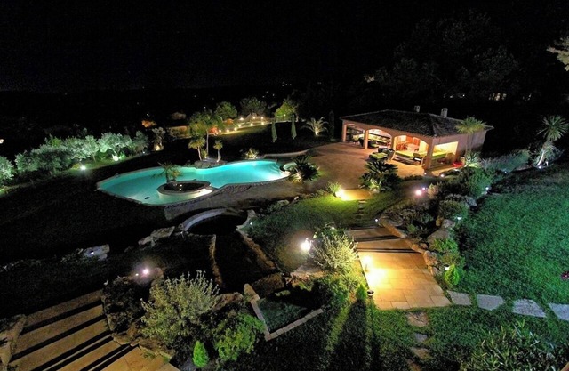 HAVRE DE PAIX" 5 étoiles Prestige jacuzzi, hammam, sauna, PISCINE chauffée Mougins Cannes Grasse