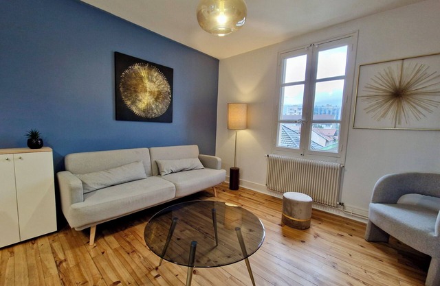 #HC | Le Blue Revol 💡| Renovated, fully equipped