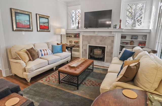 Heart of the City Luxury Penthouse…. in Historic Central Gardens Neighborhood!