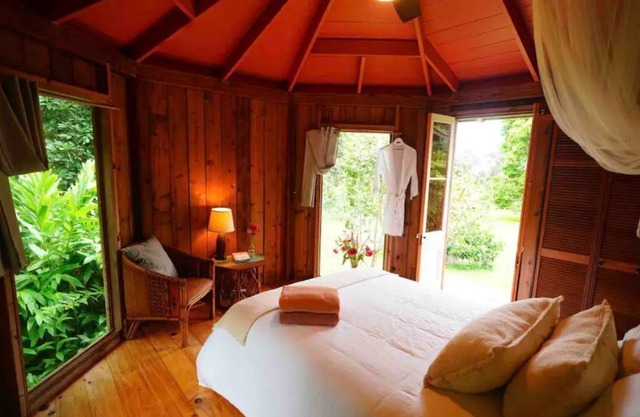 Heart Sanctuary w/ hosted amenities, yoga & fire