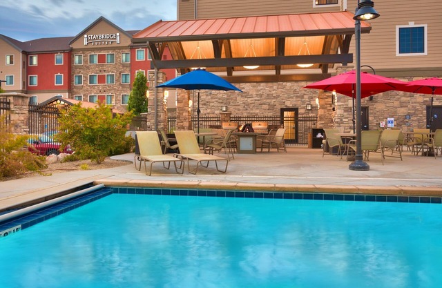 Heated Pool & Hot Tub Access + Free Breakfast Buffet. Studio Suite great for Business Travelers!