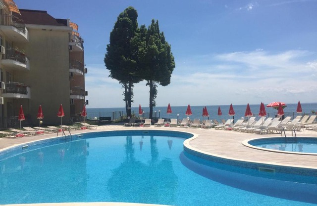 Helios Hotel
