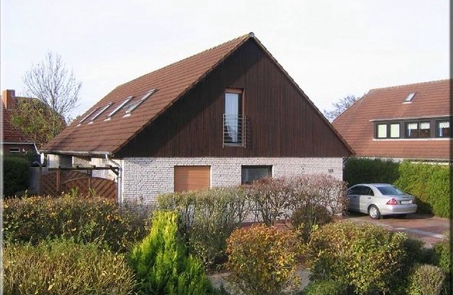Helle und Gemütliche Obergeschosswohnung in Einem Doppelhaus