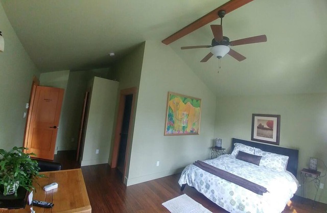 Hemlock Room
