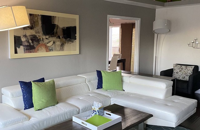 Here Is Your RENO Vacation Home - Sleeps 6, Dog Friendly, ADA accessible