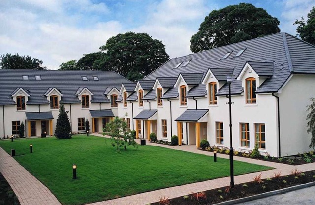 Heyward Mews(TR4) HH No 5 (Sleeps 5) by Interhome