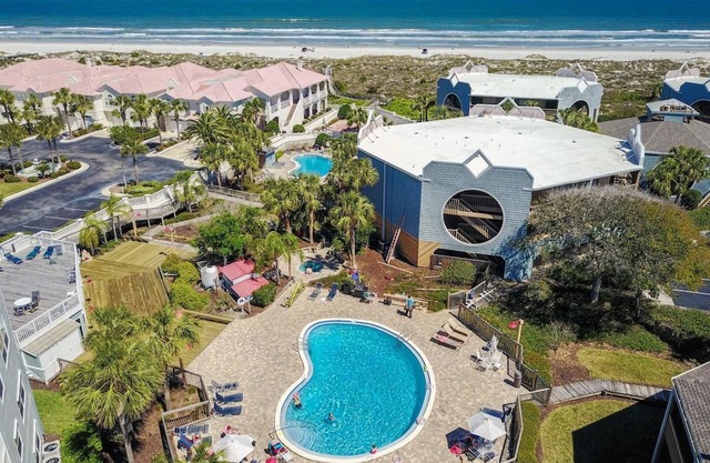 Hibiscus A103 [2/2] Free Activities! & Oceanfront Wifi 3 Pools
