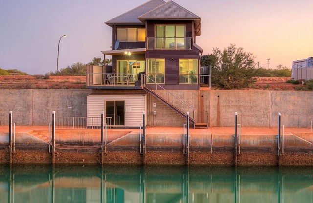 Hibiscus - Great Two story villa on the canals.