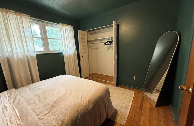 Hidden Garden Retreat — A Sanctuary of Stillness and Beauty beneath Pikes Peak