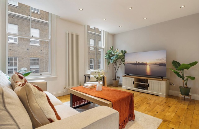 Hidden Gem in Central Location - Beautiful 2 bed