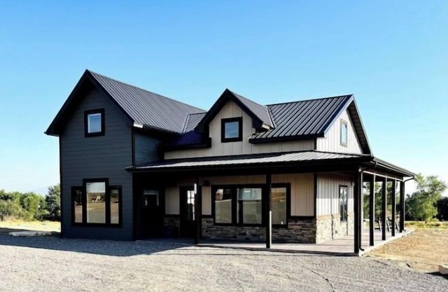 Hidden Seewald Cabin on Vineyard with Hot Tub