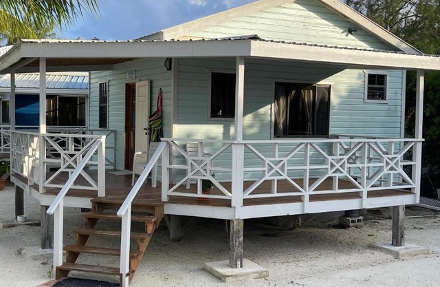 Hidden Treasure Vacation Home Blue Bay Cottage