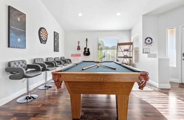 Hideaway Getaway - Newly Remodeled 3BR Vegas Home