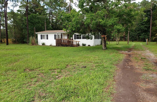 Hideaway in the Pines