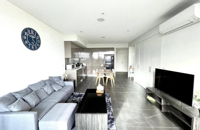 High Floor Skyline view 2Br close2Olympic park