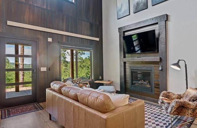 High Mountain Rustic Cabin Hot Tub Game Loft