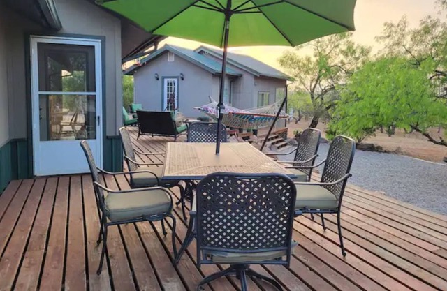 HightowerHideaway/ Fire pit/Pet and Horse Friendly