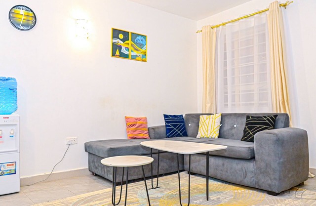 Highway views full furnished 1-bedroom apartments at OJ-Membley