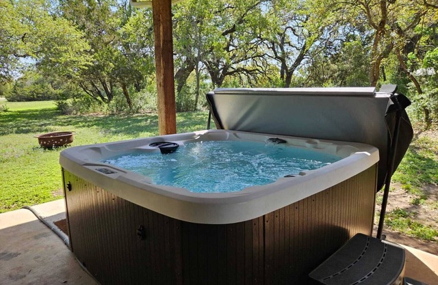 Hill Country Escape | Hot Tub | Pet Friendly