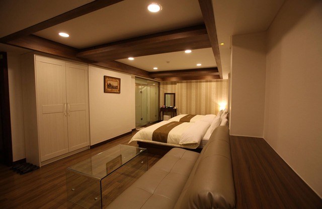 Hill house Hotel