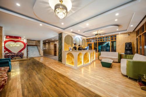 Hill River Resort - Central Heated & Air Cooled - Near Mall Road , Best Property of Manali 2024- 2025