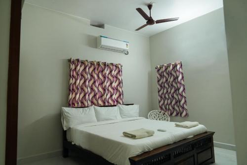 Hill View Paradise - A luxurious 2bhk's & Private Rooms Near Bhudevi Complex TTD Ticket Counter Alipiri
