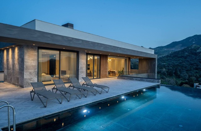 Hills Deluxe - Relaxed Luxury in style and serenity