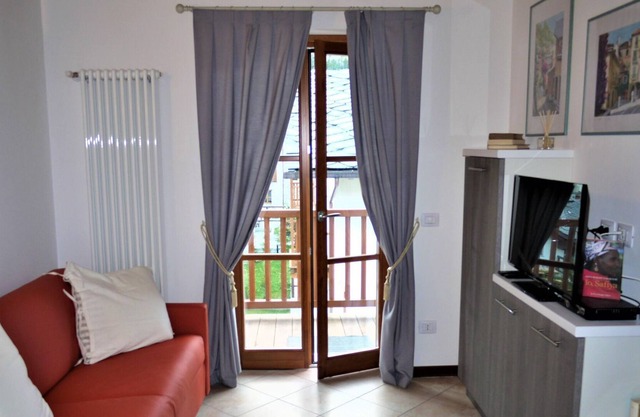 Hilltop apartment in Pré-Saint-Didier with balcony