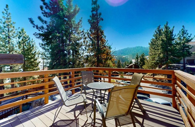 Hilltop Lodge