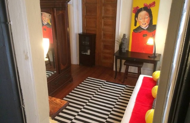 Hip & Elegant Apartment - "Supreme" Location