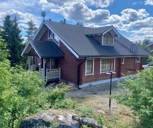 Hirsihuvila Kolilla, Villa Lumme
