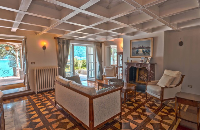 Historic and romantic villa with a unique view