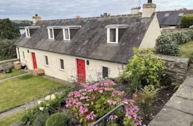 Historic Cottage perched above Kinsale Harbour