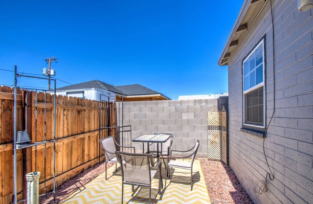 Historic Downtown Phoenix Retreat: Dog-Friendly, Walkable, and Perfect for Events & Entertainment!